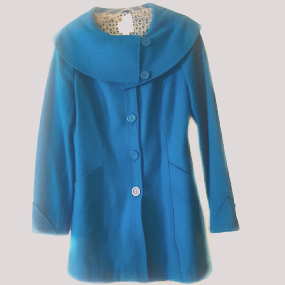 tulle • wide collar wool coat